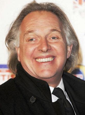 Ator Brit Nico Rik Mayall Morre Aos Anos