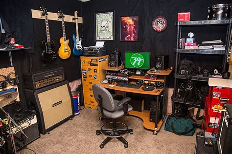 Pin By Relpit Studios On Studio Session Home Music Rooms Guitar Room