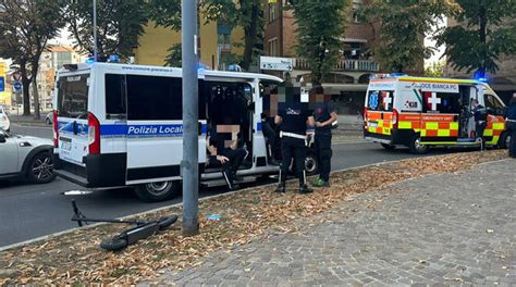 Aggrediti Dopo Un Incidente Stradale Tre Agenti Della Polizia Locale