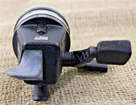 Abu Garcia AbuMatic 874 Spincast Casting Push Button Fishing Reel