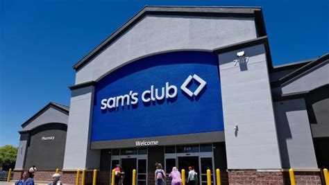 Sam’s Club or Walmart: Which ‘Plus’ Membership Gives You the Most Bang for Your Buck?