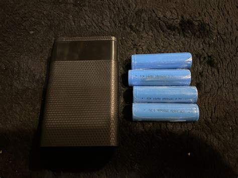 Повербанк на Честных 10000 MAh с 4 Аккумуляторов 2500 MAh 18650 ...