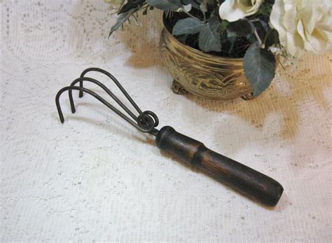 Vtg Rustic Hand Cultivator Wood Handle Garden Claw Fork Tool