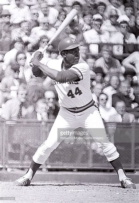 Barry Bonds Breaks Hank Aaron's Home Run Record