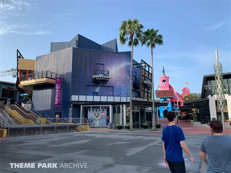 City Walk at Universal City Walk Orlando | Theme Park Archive