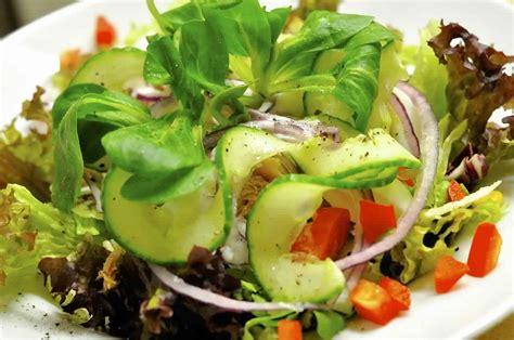 Choose the Best Vegetarian Restaurant for Healthy Foods - WanderGlobe