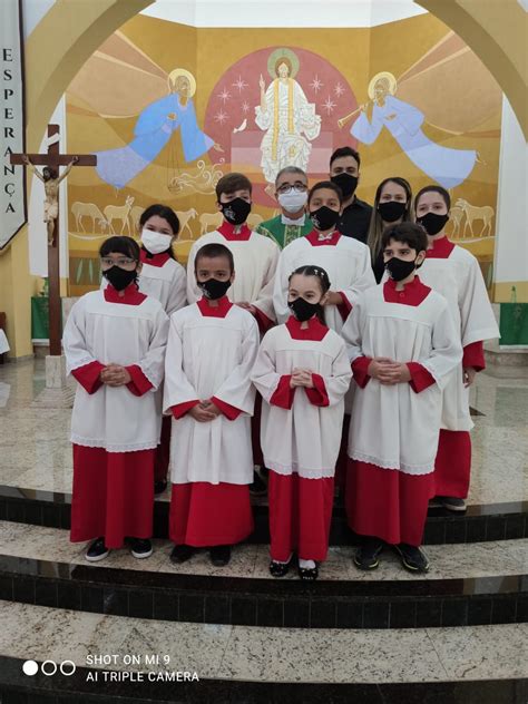 Novos Acólitos E Coroinhas São Instituídos Na Catedral