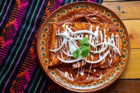 Cómo hacer enchiladas rojas de queso al horno receta rápida y mexicana