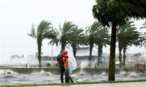 Hurricane Matthew Lashes Florida Georgia South Carolina Arab News