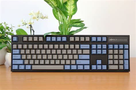 Leopold FC900R review | Techtesters