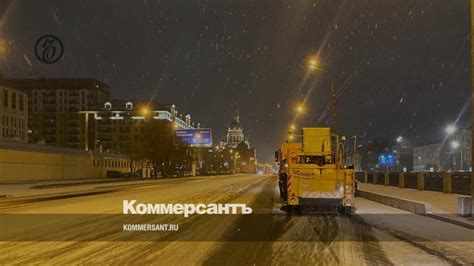 Снегоуборочная техника вышла на улицы Петербурга впервые с зимы ...