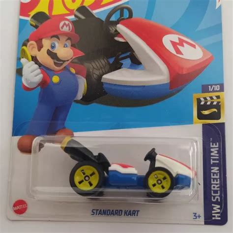 Hot Wheels Standard Kart Mario Hct