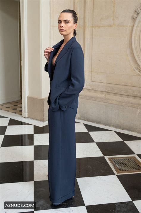 Cara Delevingne Sexy Flashes Her Nude Tit At The Fashion Show In Paris Aznude