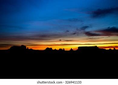 Monument Valley Silhouette Sunrise Stock Photo 353479169 | Shutterstock