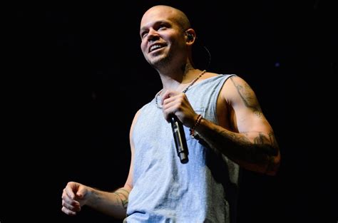 Residente's Debut Solo Album Bows at No. 1 on World Albums & Latin ...