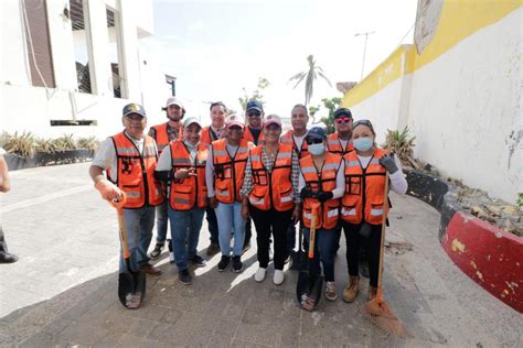 Supervisa Abelina L Pez Rodr Guez Limpieza En Accesos A Playas