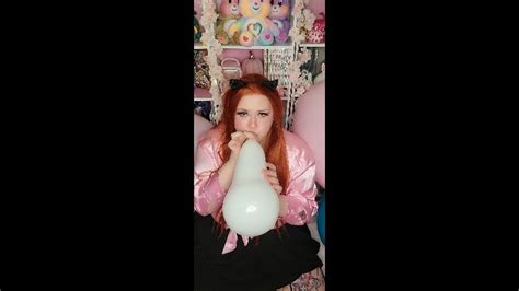 GothAmber Ginger BBW Blows Balloons ManyVids
