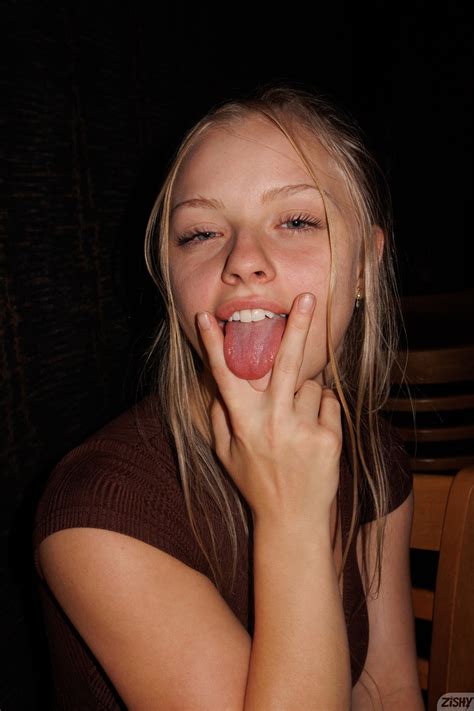 Sexy Babe Kylie Shay Shows Off Her Big Ass In A Sexy Striptease CoedCherry