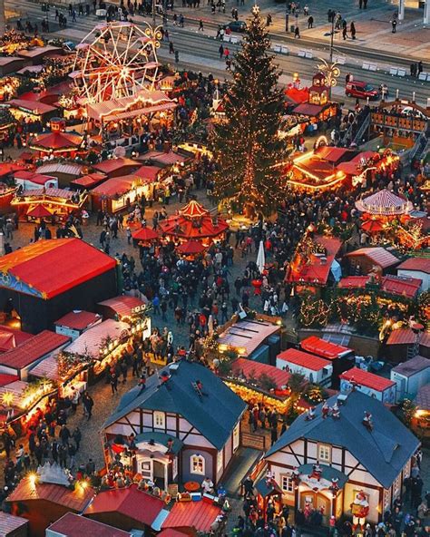 Друзья, а расскажите, когда в вашей семье принято наряжать ёлку 😊🎄 В ...