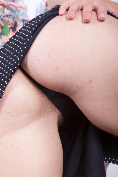 Voluptuous Milf Ellariya Rose Shows Her Fat Hairy Twat And Toys It Coedcherry