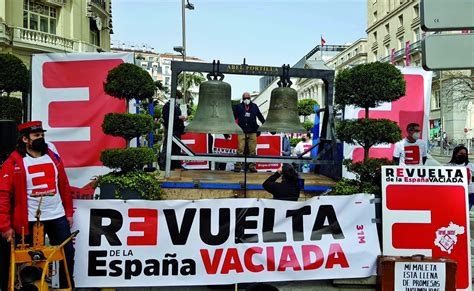 La Revuelta de la España Vaciada ha presentado en el Congreso de los