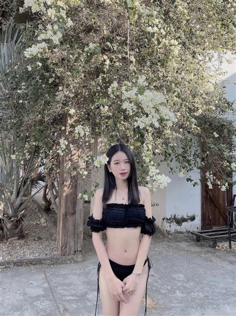 Khám phá bộ hình ảnh gái xinh mặc bikini đầy cuốn hút