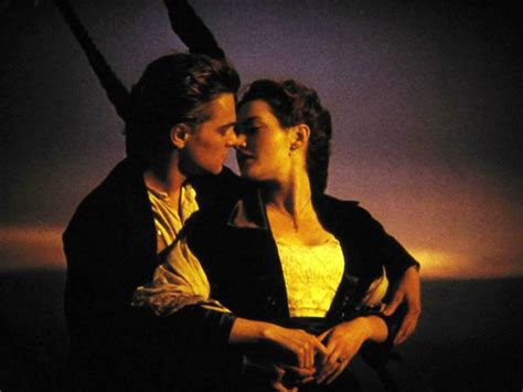 "Titanic" The famous kiss of Rose (Kate Winslet) and Jack (Leonardo DiCaprio) on the deck of the ...