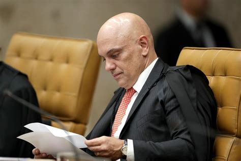 Leia a decisão de Moraes sobre operação da PF contra Bolsonaro e