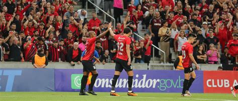 Athletico vence o Maringá e é campeão paranaense pela 28ª vez