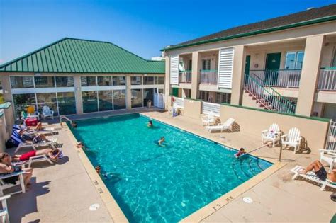 Shutters On the Banks $98 ($̶1̶0̶7̶) - UPDATED 2018 Prices & Motel Reviews - Outer Banks, NC ...