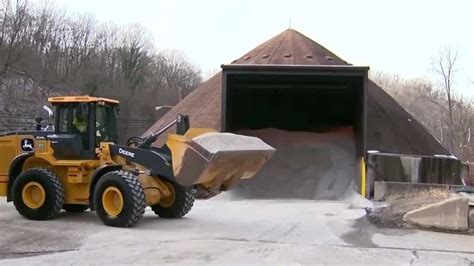 Weekend snowfall preps underway by Pittsburgh and Allegheny County crews