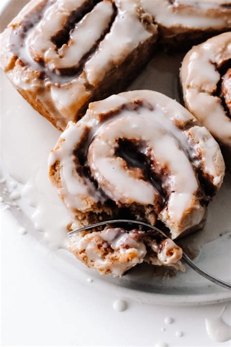 Gluten-Free Cinnamon Rolls [with a dairy-free option]