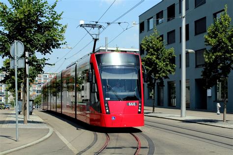 Bern BernMobil Tram 8 Siemens Combino Be 4 8 668 Brünnen