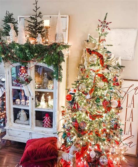 35 Farmhouse Christmas Tree Decorations for a Cozy Christmas