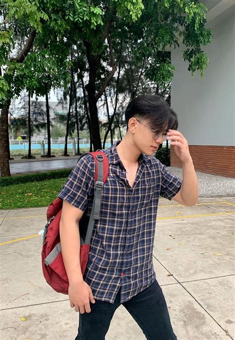 Hot tiktok er triệu like đang được dân mạng truy tìm info Body 6 múi sinh viên RMIT giọng nói