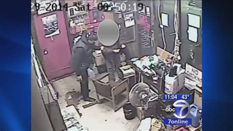 Gun Held To Man In Brighton Beach Brooklyn Gas Station Robbery Abc7