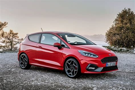 Ford Fiesta ST 3 도어 2018 AvtoTachki