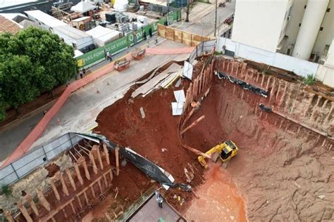 Segundo prédio é evacuado após parte de rua desabar em Goiânia Metrópoles