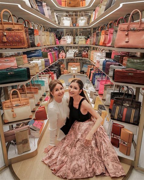 Small Laude Marvels At Socialite Jamie Chua S Walk In Wardrobe PEP Ph