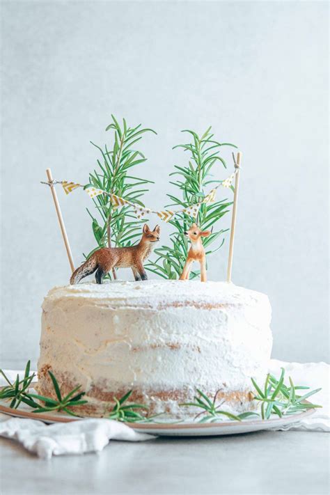 Naked Cake Mit Waldtieren Leichte Fruchtige Sommertorte Mintnmelon Sommer Torte