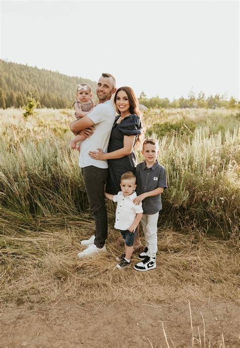 About Us – Walli Gives Back