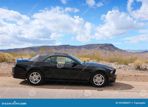 Ford Mustang muscle car editorial photo. Image of united - 252580691