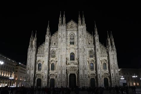 Noche De Milano De Los Di De Milan Cathedral Exterior Del Duomo Imagen