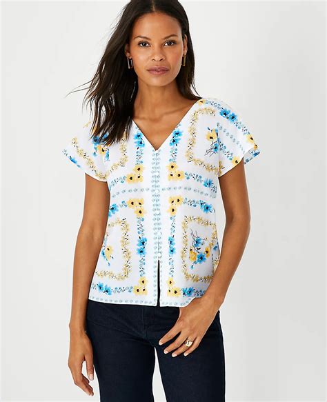 Floral Pleated V Neck Button Top