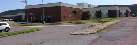 Hazelwood Elementary on Twitter: "Brothers playing life-sized tictactoe ...