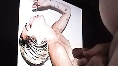 Free Miley Cyrus Cum Tribute Gay Porn Videos Xhamster