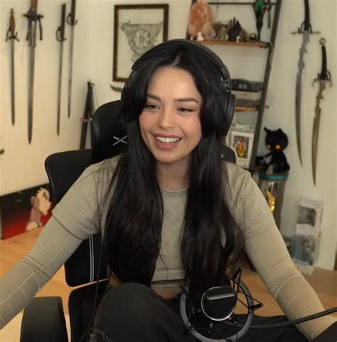 Daily Valkyrae ☀️ Daily Valkyrae Twitter