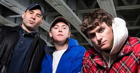 Gabba set to 'Glow': AFL locks in locals to rock historic Grand Final