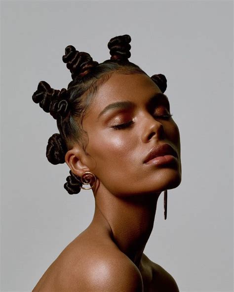 Model Tina Kunakey In Marc Jacobs Beauty Gold Shimmery Eye Bronzed Skin And Nude Lips Bantu