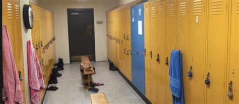 MAN STANDS NAKED In A GIRLS LOCKER ROOM At A High School No Problem VIDEO John Hawkins